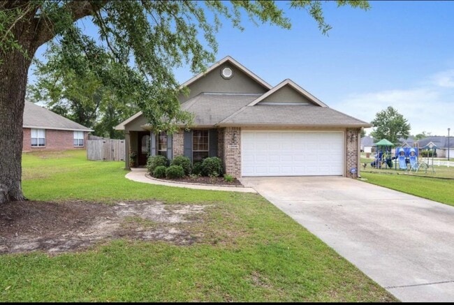 Building Photo - 13696 Hidden Oaks Dr