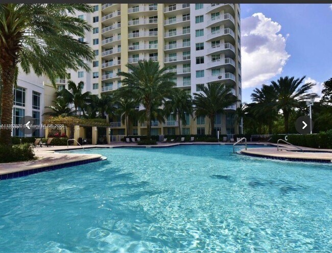Building Photo - 1755 E Hallandale Beach Blvd