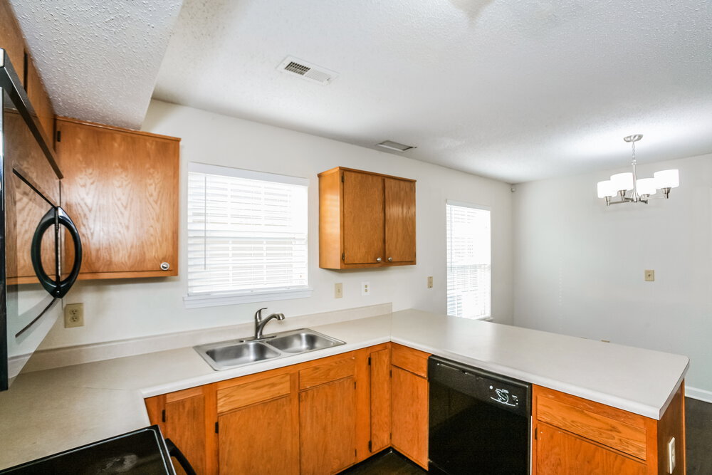 Building Photo - 7611 Buck Run Ct