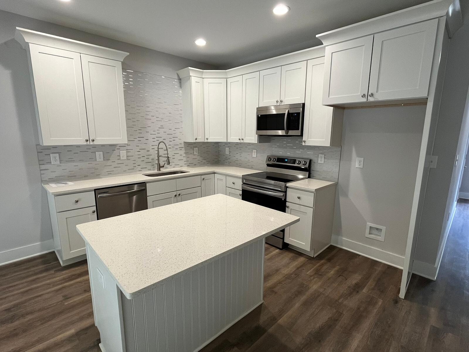 Kitchen - 1042 McLain Rd