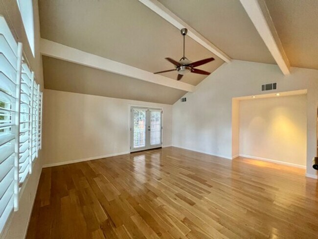 Building Photo - TENTATIVELY RENTED Custom Features, 3 Bedroom, 2 Bathroom, Napa Home