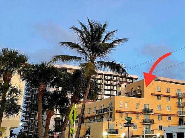 Building Photo - 8888 Collins Ave