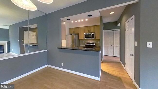 Building Photo - 5917 Barbados Pl