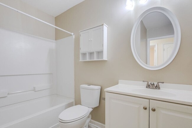 Building Photo - Unique 4BR Home with Private Upstairs Suite & Kitchenette in Georgetown