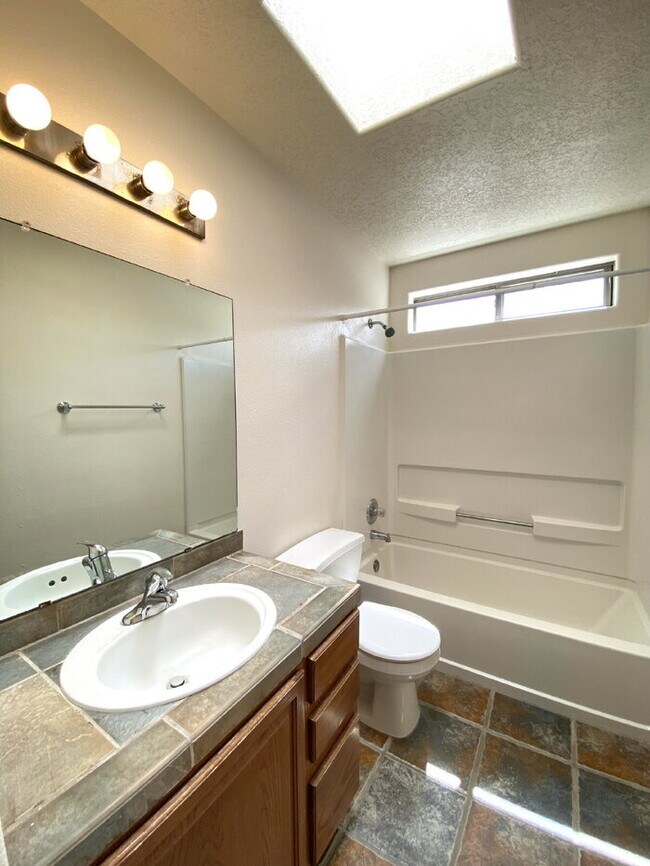Building Photo - 2 STORY SW STYLE HOME W/LOFT