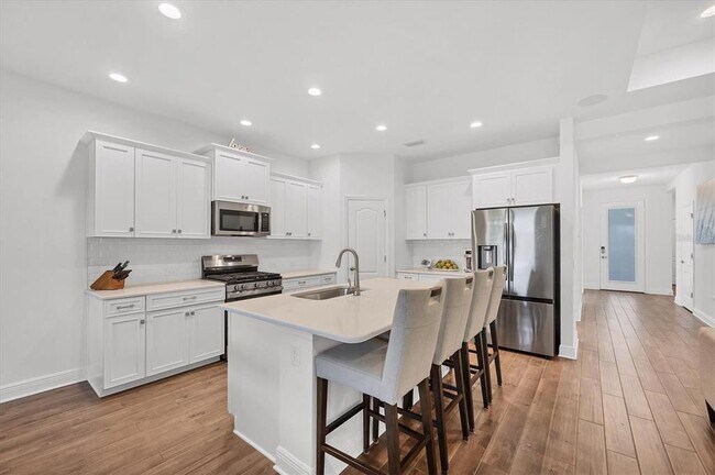 Building Photo - 10108 Hammock Brook Dr
