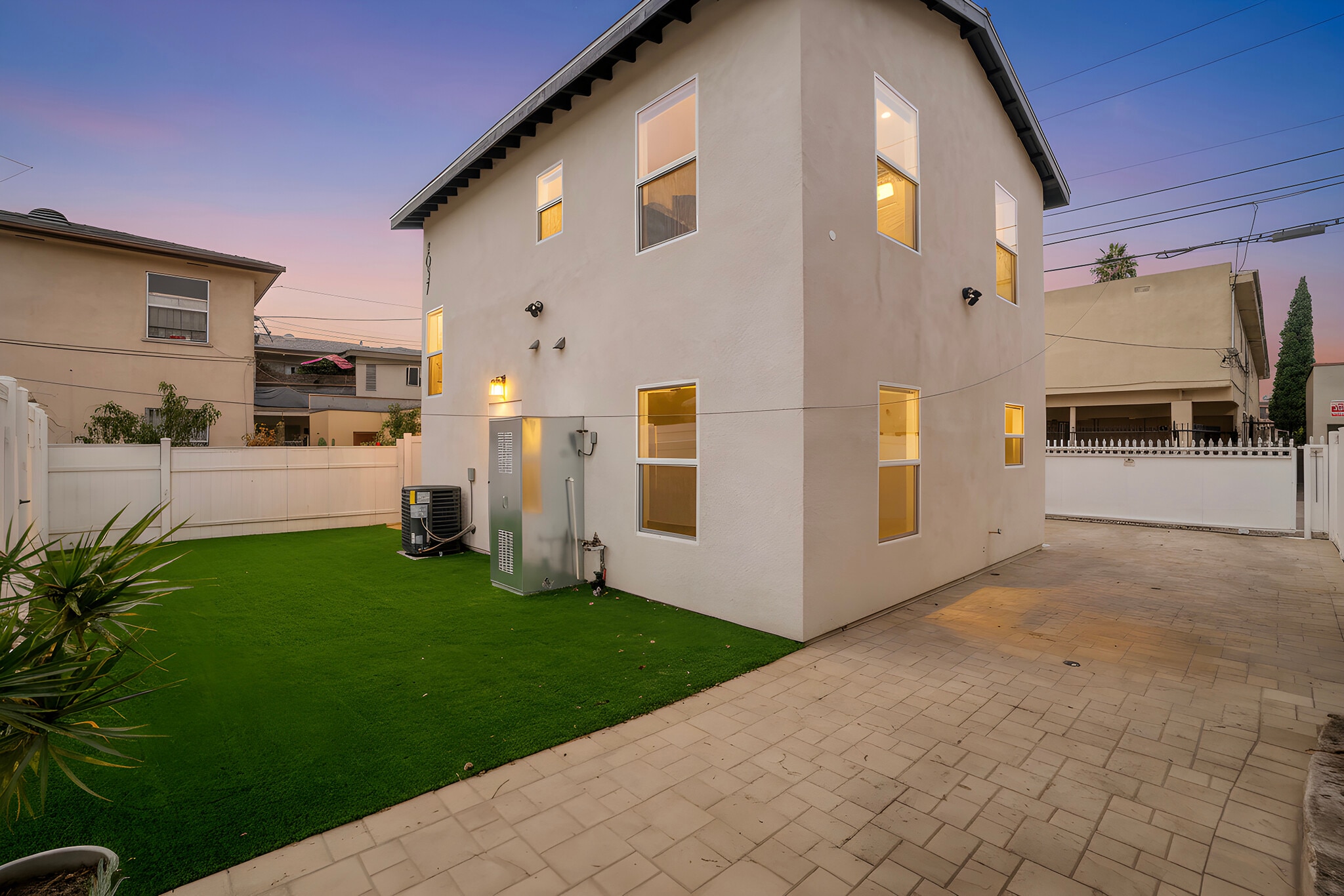 Building Photo - 2035 S Corning St