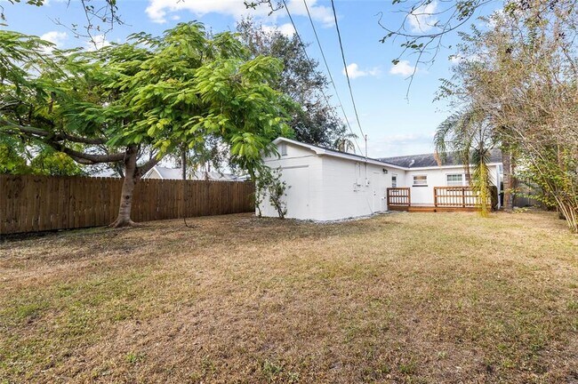 Building Photo - 452 45th Ave N