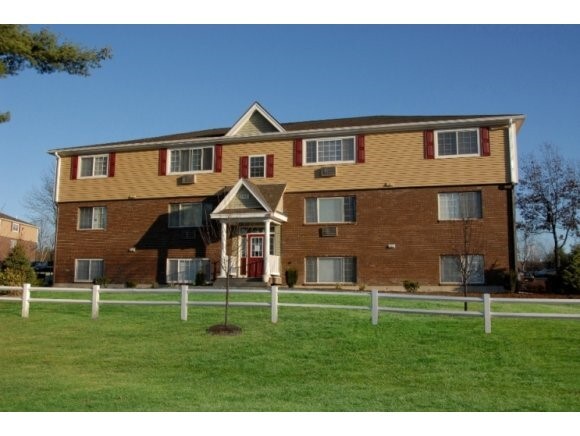 Primary Photo - 3961 Brown Ave
