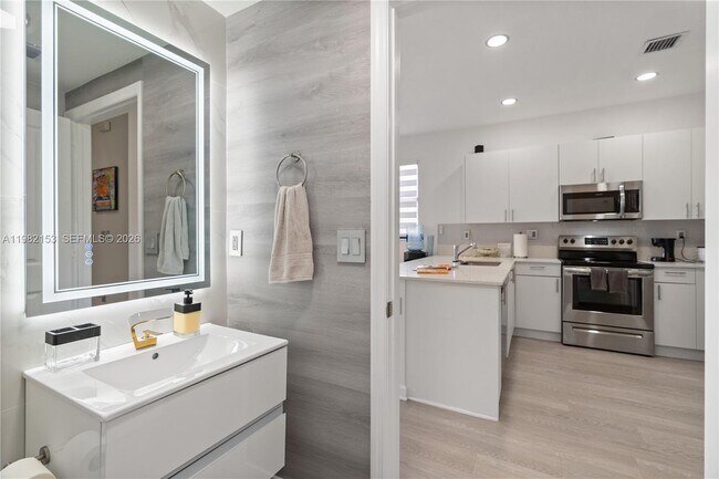 Building Photo - 28500 SW 133rd Path