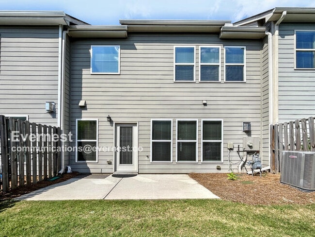 Building Photo - 1245 Fischer Trace