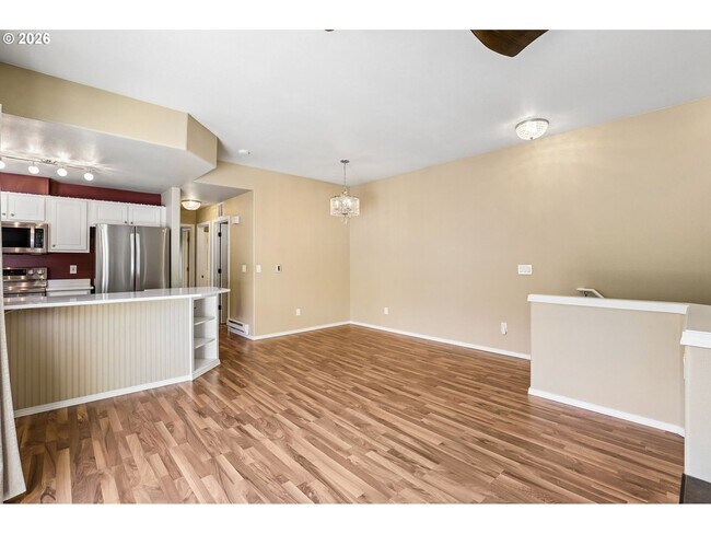 Building Photo - Updated Beaverton Condo with Garage, Balcony & Quartz Counters Near Nike and Intel