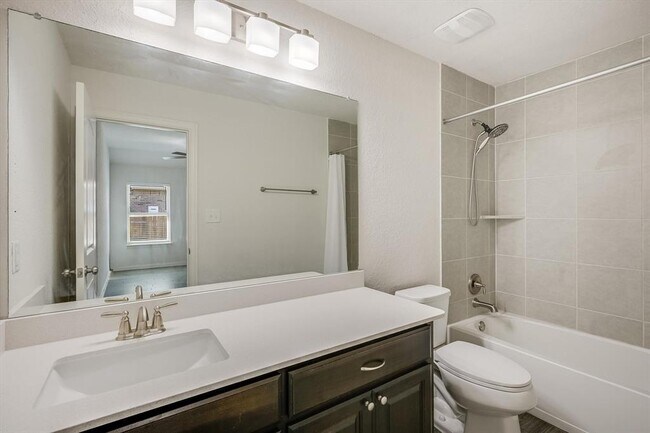 Building Photo - 3316 Amerigo Pl