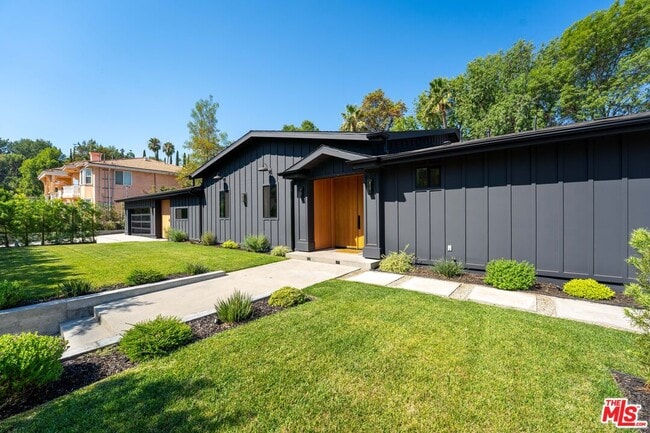 Primary Photo - 20215 Lorenzana Dr