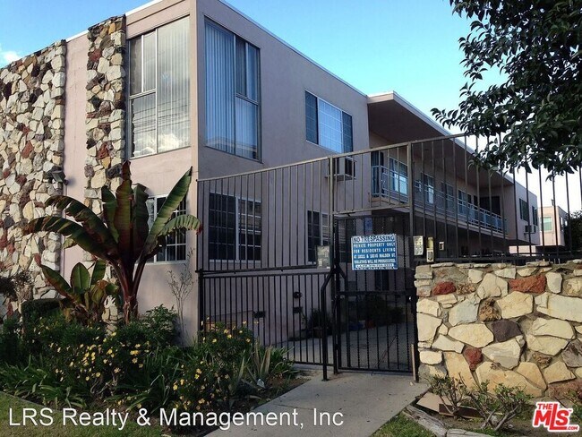 Building Photo - 18321 Malden St