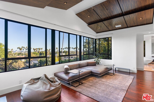 Building Photo - 7801 Hillside Ave