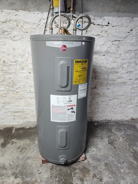 Building Photo - 2015 12th Ave