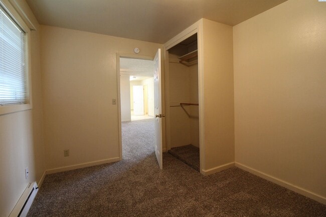 Building Photo - 2 Bed/1 Bath House in North Pasco