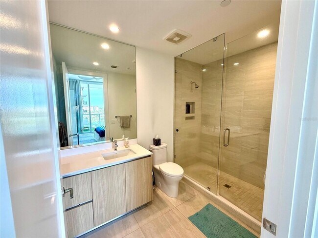 Building Photo - 301 Quay Cmn