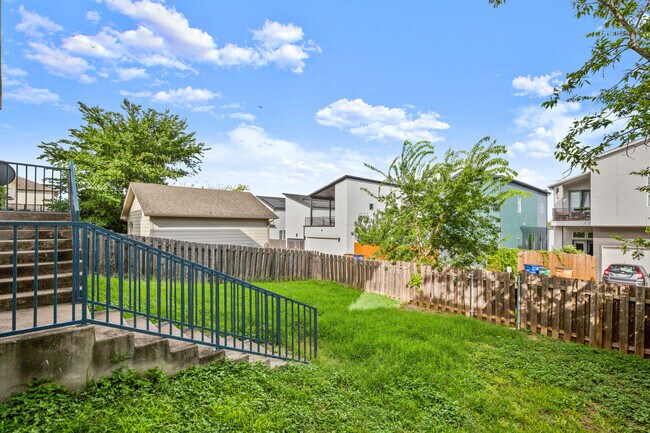 Building Photo - 6220 Perlita Dr