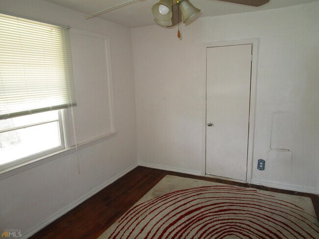 Building Photo - 803 Grosso Ave