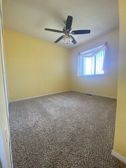Building Photo - 325 Catalina Dr