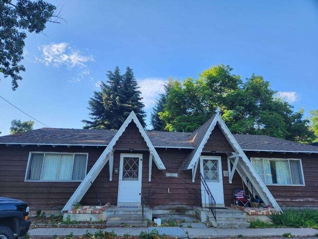 Primary Photo - Spacious 2 Bedroom Logan Apartment for Rent