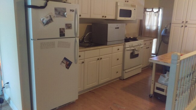 kitchen - 602 8th St