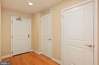 Building Photo - 3650 S Glebe Rd