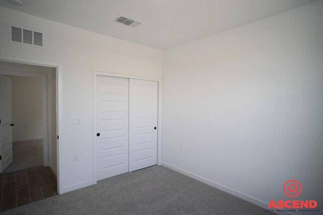 Building Photo - Stunning Home Off of Gosford and McCutchen!