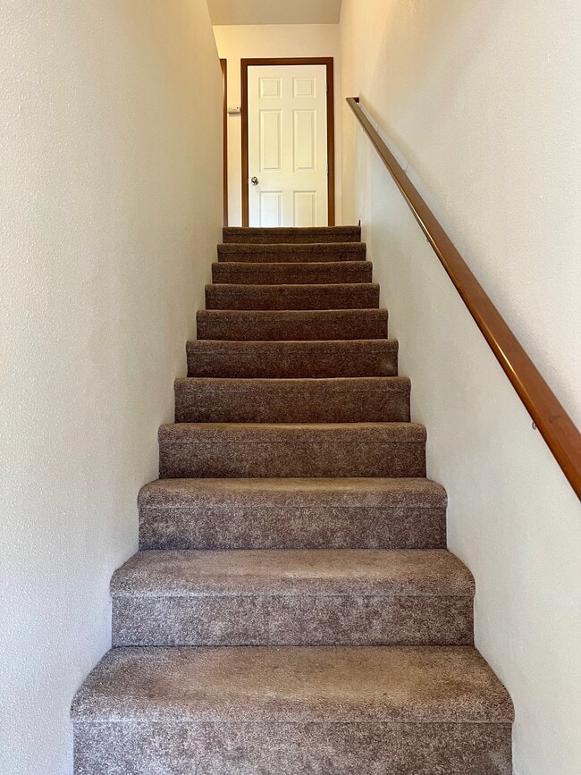 Building Photo - 297 Sowell Dr