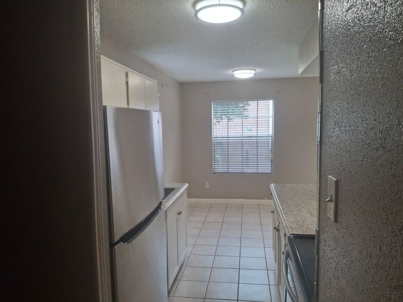 Building Photo - 12660 Ashford Point Dr