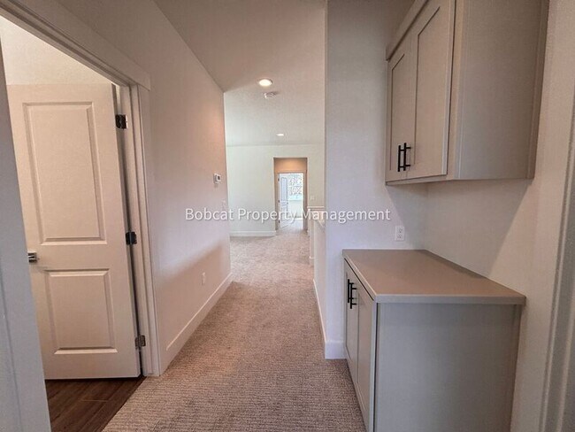 Building Photo - 1112 Little Ln