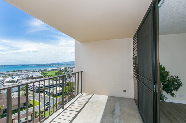 Building Photo - 98-351-351 Koauka Loop