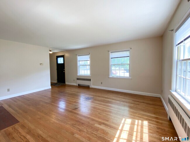 Building Photo - 48 Bagley Rd