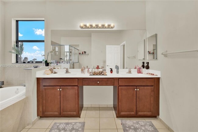 Building Photo - 9411 W 35th Ave