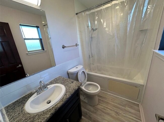 Building Photo - 8287 Benjamin St