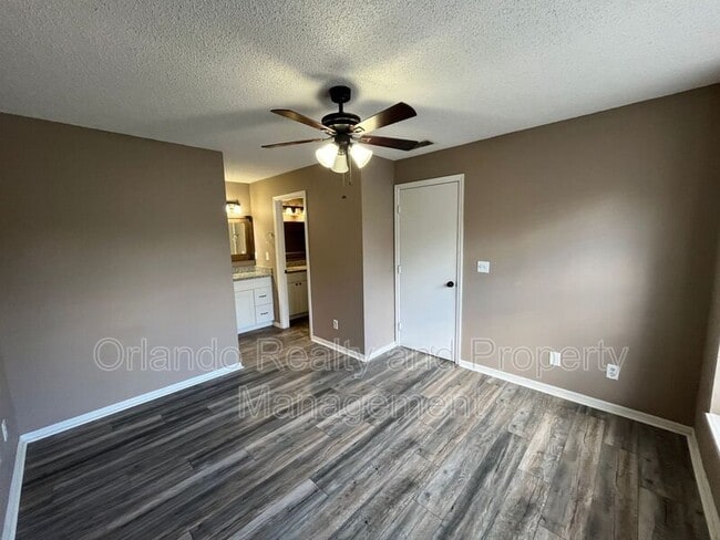 Building Photo - 6088 Westgate Dr