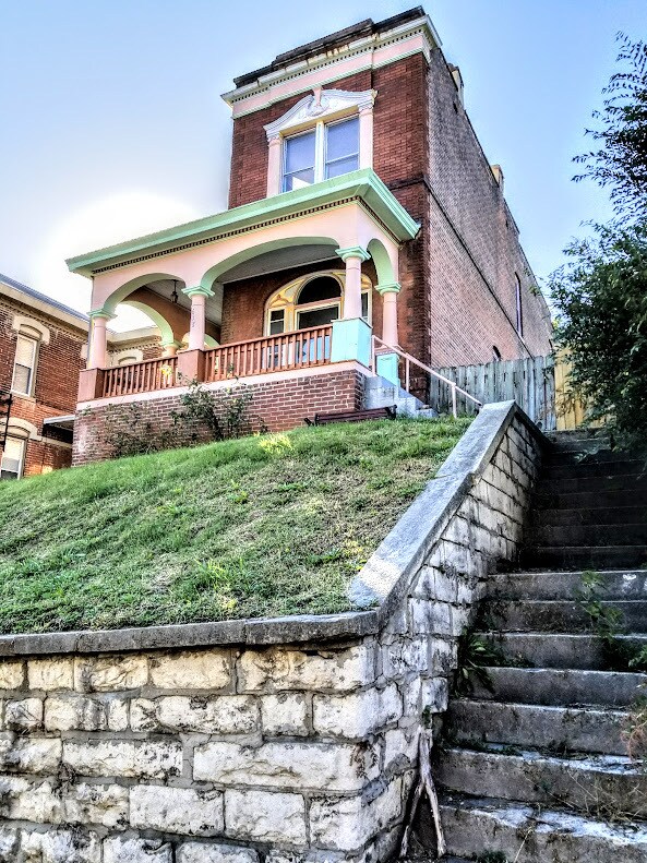 Primary Photo - 618 N 12th St