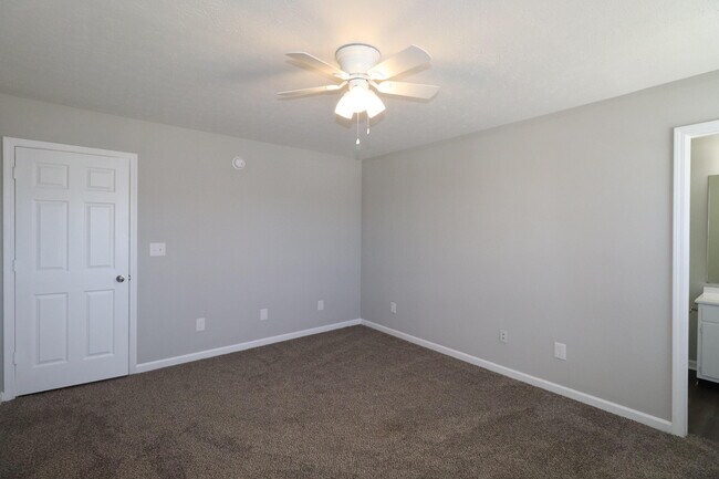 Building Photo - 625 Miles Rd