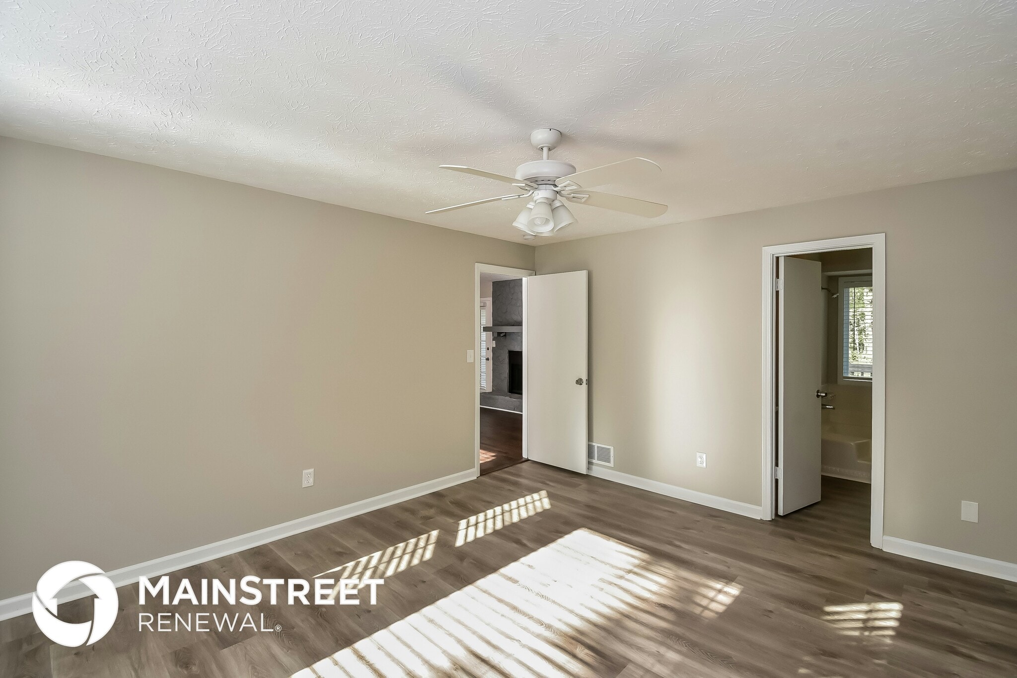 Building Photo - 4006 Oak Stone Dr