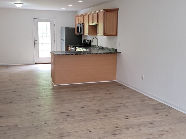 Building Photo - 1008 Fieldstone Ln