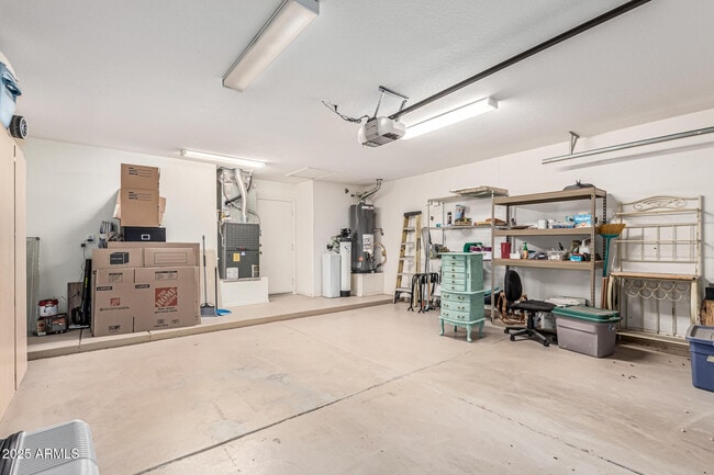 Building Photo - 8846 E Copper Dr