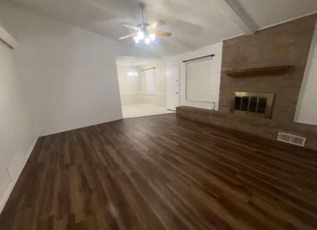 Building Photo - Well-maintained 3-bedroom, 2-bath home