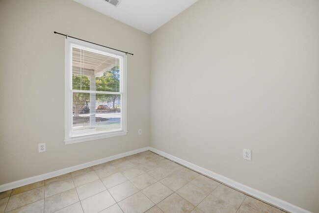 Building Photo - 1026 High Dunes Quay