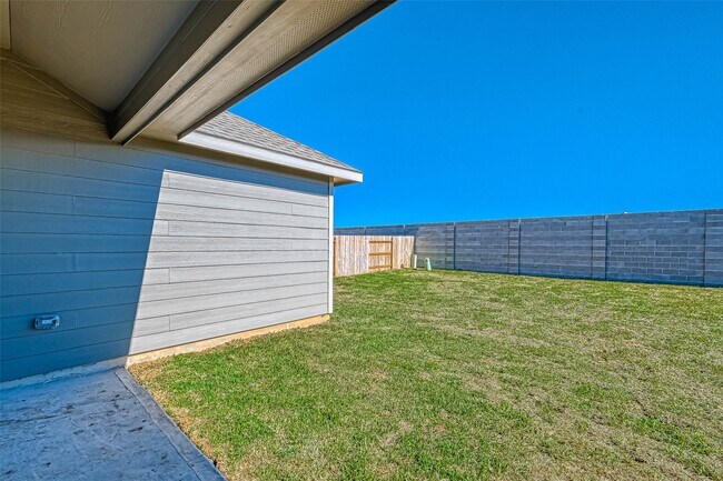 Building Photo - 21343 Bering Reach Dr