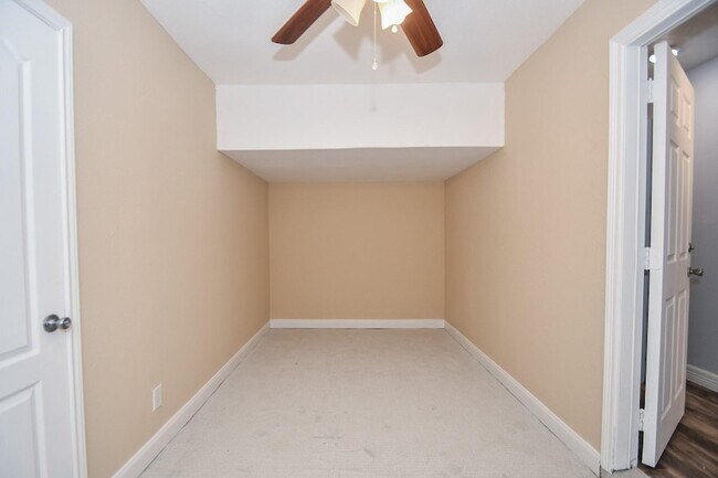 Building Photo - 21031 Stoney Haven Dr