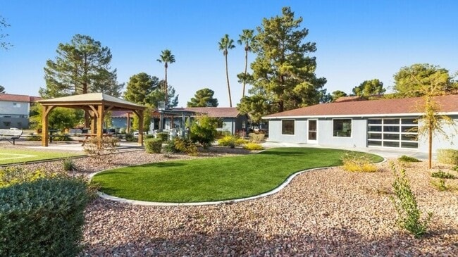 Building Photo - 6255 W Tropicana Ave