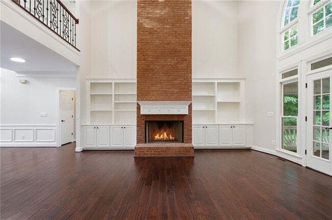 Building Photo - 730 Rose Creek Cir