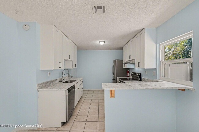 Building Photo - 1280 Jimmy Buffett Mem Hwy